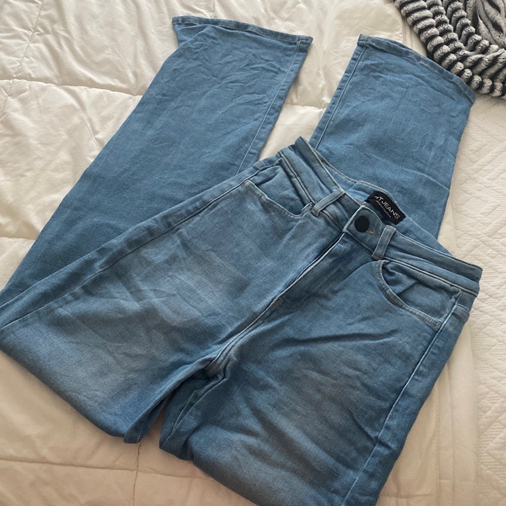 Like new bootcut FitJeans